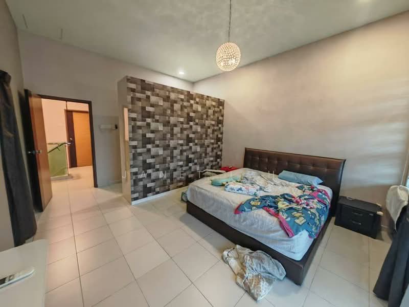 2-storey Terraced House for Sale in Austin Crest (Johor Bahru) - Janet Loh - Bedroom - PropertyGuru.com.my