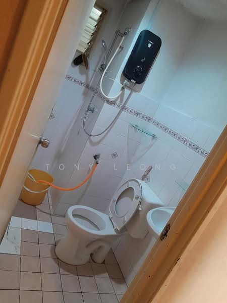 Apartment for Rent at Sri Teratai Apartment - Tony Leong - Bathroom - PropertyGuru.com.my