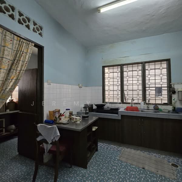 Bungalow for Sale in Taman Cheras (Cheras) - Jeremy Yong - Kitchen - PropertyGuru.com.my