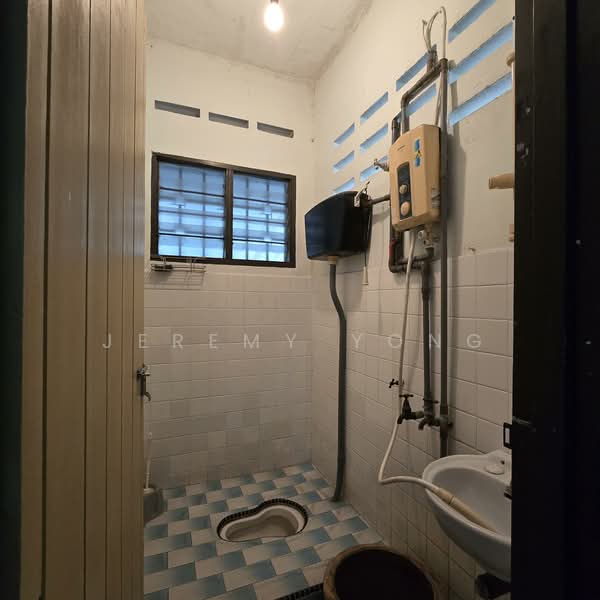 Bungalow for Sale in Taman Cheras (Cheras) - Jeremy Yong - Bathroom - PropertyGuru.com.my