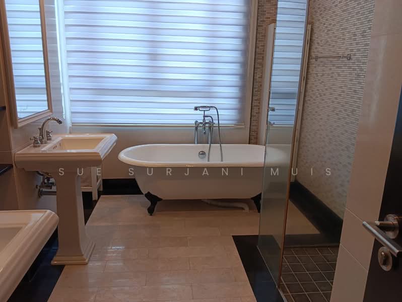 Condominium for Rent at Quayside Seafront Resort Condominiums - Sue Surjani Muis - Bathroom - PropertyGuru.com.my