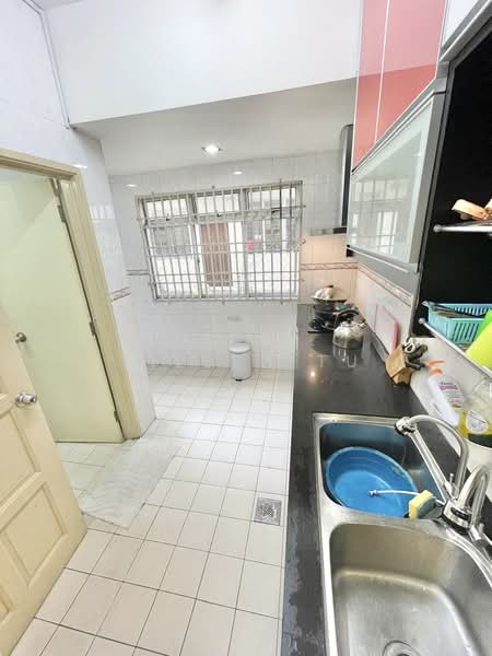 2-storey Terraced House for Sale in Puchong (Selangor) - Eileen Tu - Kitchen - PropertyGuru.com.my