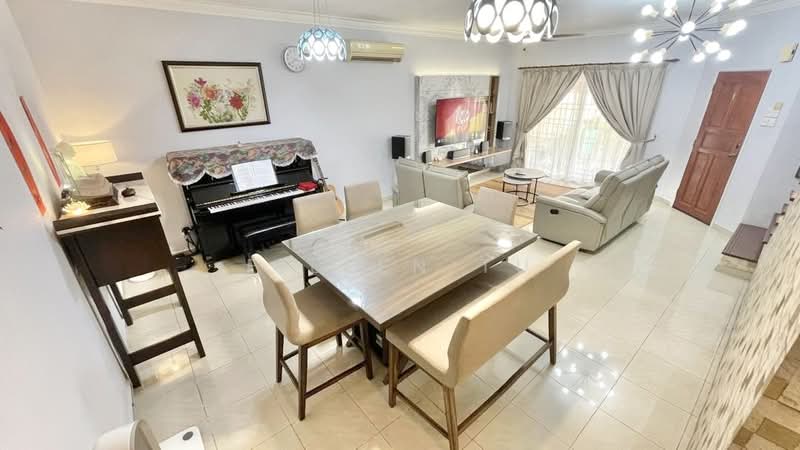2-storey Terraced House for Sale in Puchong (Selangor) - Eileen Tu - Living Room - PropertyGuru.com.my