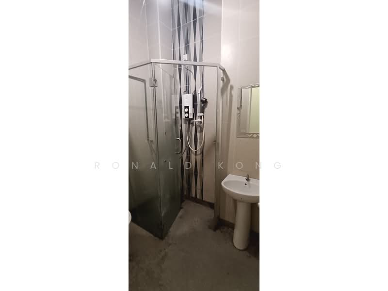 2-storey Terraced House for Sale in Bandar Meru Raya (Ipoh) - Ronald Kong - Bathroom - PropertyGuru.com.my