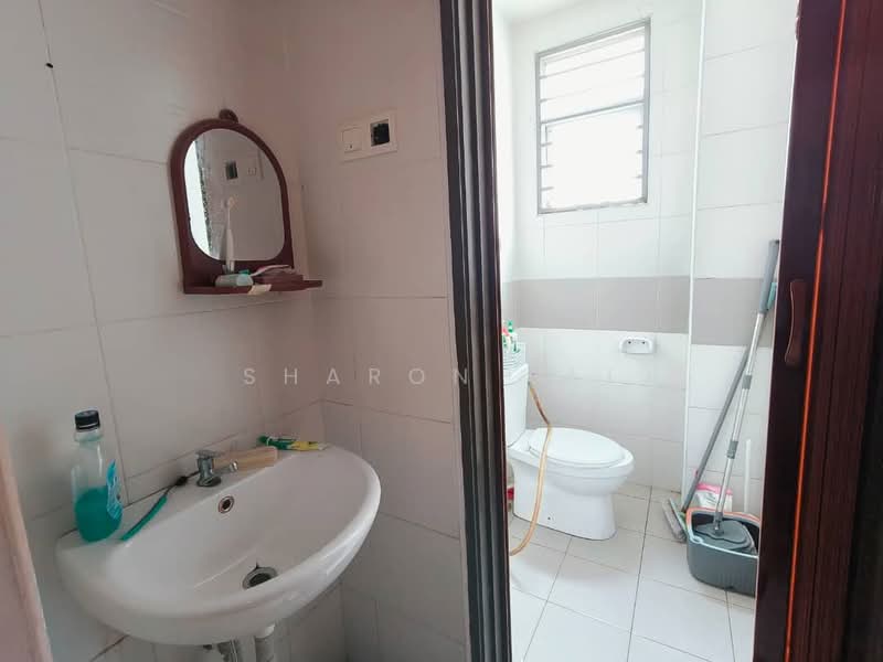 2-storey Terraced House for Sale in Kota Emerald (Rawang) - Sharon Lai - Bathroom - PropertyGuru.com.my