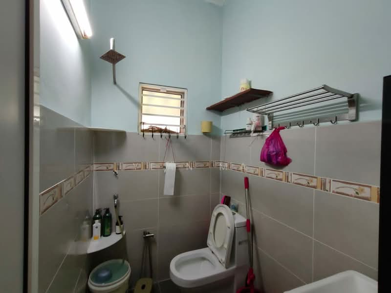 Rumah Teres 1 Tingkat untuk Dijual di Rawang (Selangor) - Yean Ma - Bathroom - PropertyGuru.com.my