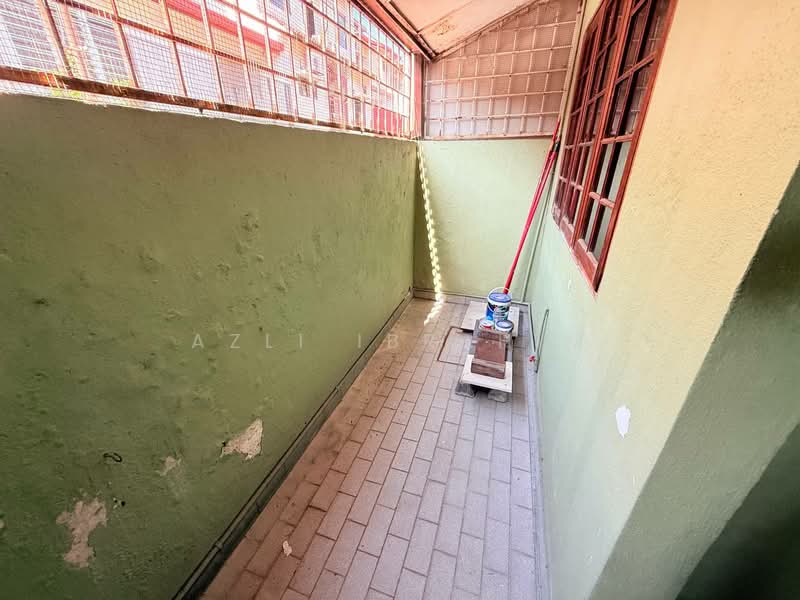 2-storey Terraced House for Sale in SS18 (Subang Jaya) - Azli Ibrahim - Exterior - PropertyGuru.com.my