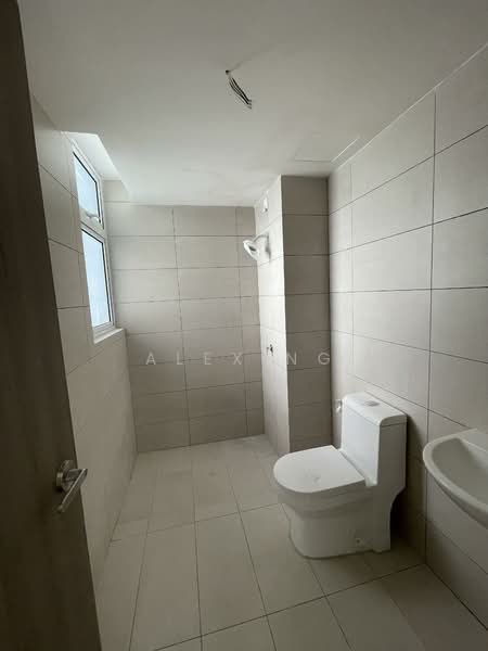 Service Residence for Sale at Vista Tiara (MBW Bay) - Alex Ng - Bathroom - PropertyGuru.com.my