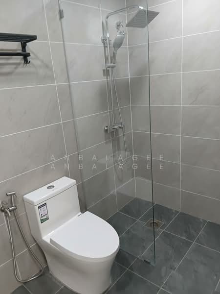 Townhouse for Rent in Country Heights (Kajang) - Anbalagee Anbalagee - Bathroom - PropertyGuru.com.my