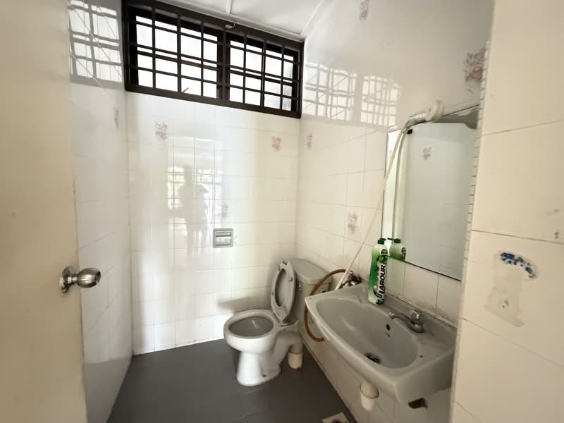 Taman Perling semi detached corner lot untuk Untuk Dijual - RM 950,000, Mac 2026 - Bathroom - PropertyGuru.com.my