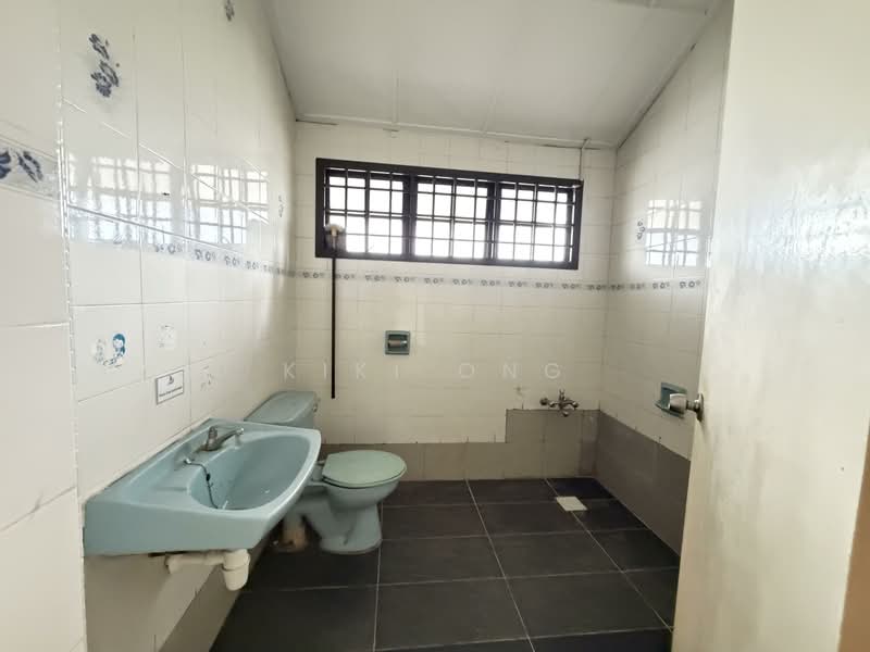 Taman Perling semi detached corner lot untuk Untuk Dijual - RM 950,000, Mac 2026 - Bathroom - PropertyGuru.com.my