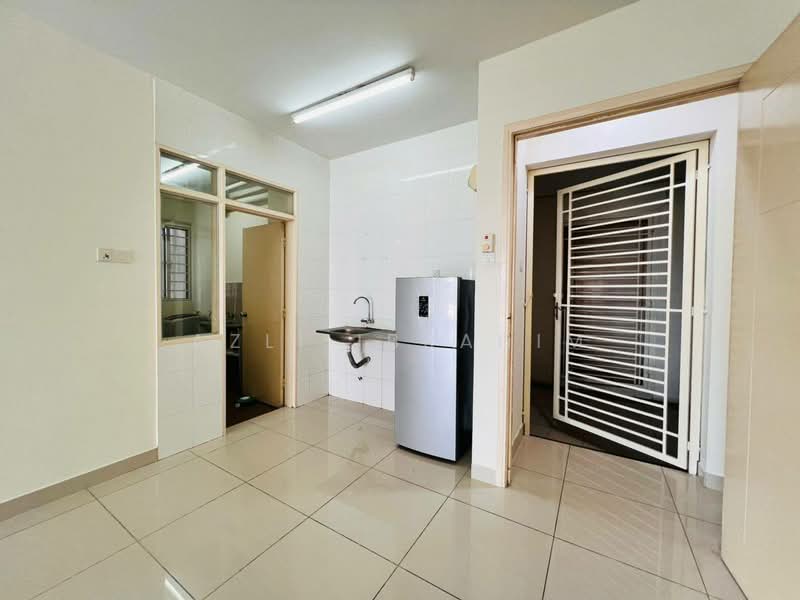 Condominium for Sale at Platinum Hill PV 2 - Azli Ibrahim - Kitchen - PropertyGuru.com.my