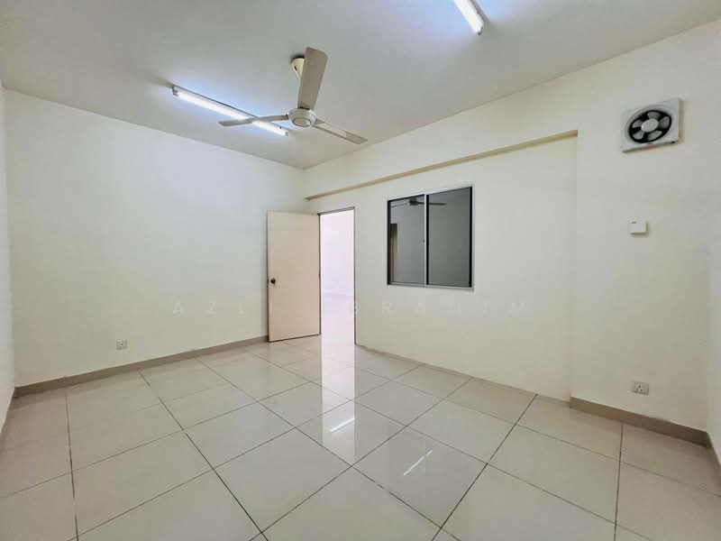 Condominium for Sale at Platinum Hill PV 2 - Azli Ibrahim - Interior - PropertyGuru.com.my