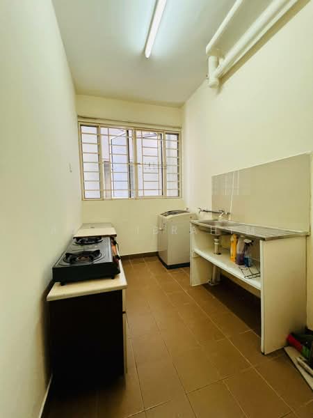 Condominium for Sale at Platinum Hill PV 2 - Azli Ibrahim - Kitchen - PropertyGuru.com.my