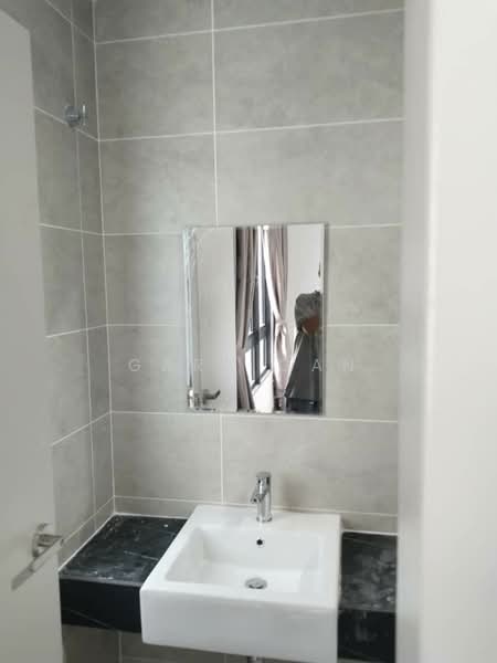 Service Residence for Sale at M Oscar - Gary Gan - Bathroom - PropertyGuru.com.my