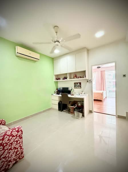 Beverly Hills Three-Storey Terraced House. untuk Untuk Dijual - RM 1,000,000, Mac 2026 - PropertyGuru.com.my