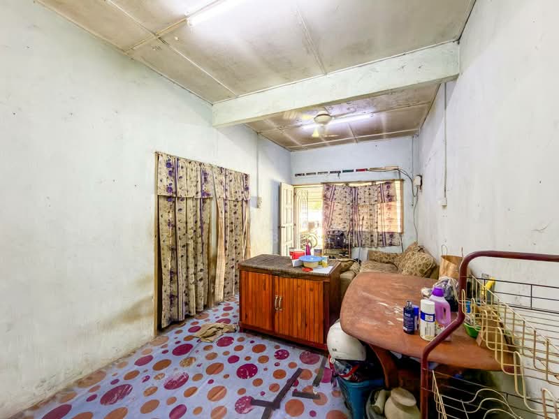 1-storey Terraced House for Sale in Taman Sri Intan (Kajang) - Azli Ibrahim - Living Room - PropertyGuru.com.my