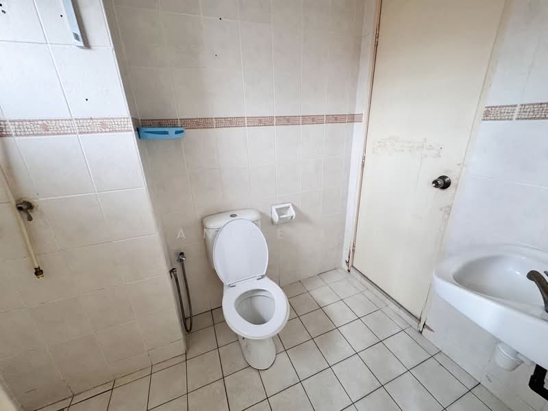 Bandar Mahkota Cheras untuk Untuk Disewa - RM 1,500 /bulan, Mac 2026 - Bathroom - PropertyGuru.com.my