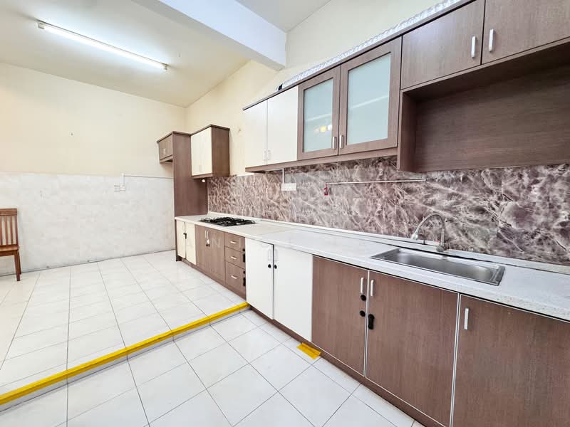 Bandar Mahkota Cheras untuk Untuk Disewa - RM 1,500 /bulan, Mac 2026 - Kitchen - PropertyGuru.com.my