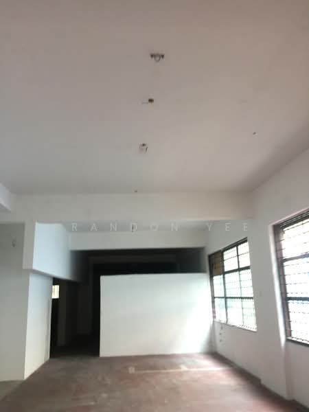 Ground Floor Shop, Putra Walk, Taman Equine, Bandar Putra Permai, Seri Kembangan untuk Untuk Dijual - RM 570,000, Mac 2026 - Interior - PropertyGuru.com.my