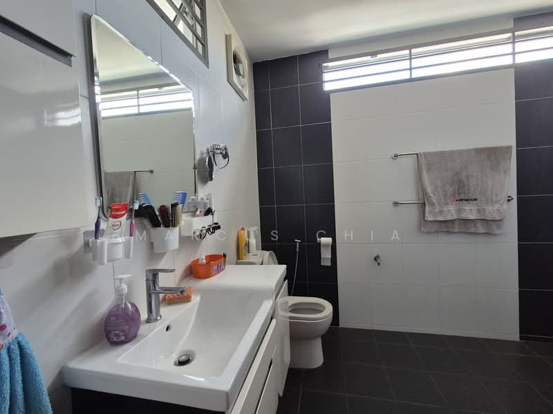 2-storey Terraced House for Sale in Setia Tropika (Johor Bahru) - Marcus Chia - Bathroom - PropertyGuru.com.my