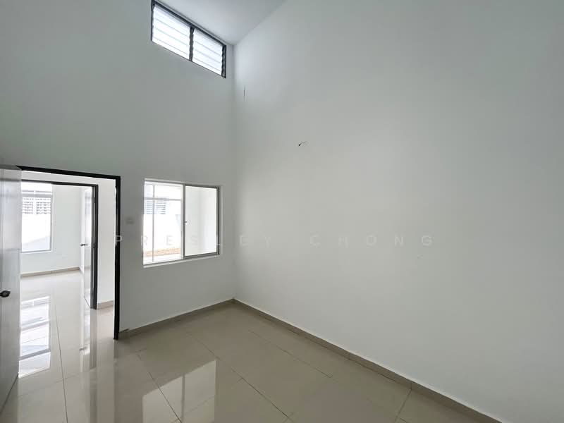 Cluster House for Sale in Tapah (Perak) - Presley Chong - Bedroom 2 - PropertyGuru.com.my