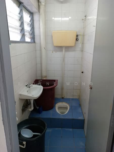 Happy Court untuk Untuk Disewa - RM 760 /bulan, Mac 2026 - Bathroom - PropertyGuru.com.my