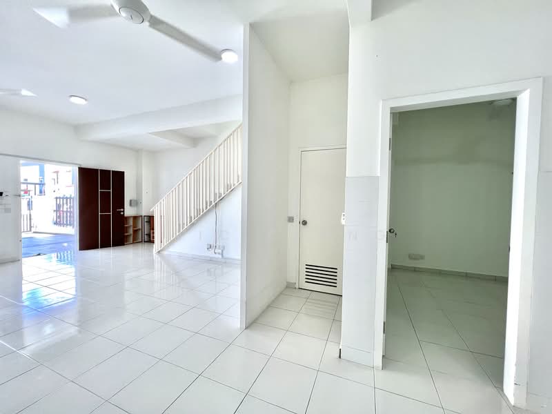 Spacious Two Storey Terrace in Setia Permai 2 Setia Alam untuk Untuk Dijual - RM 750,000, Mac 2026 - Living Room - PropertyGuru.com.my