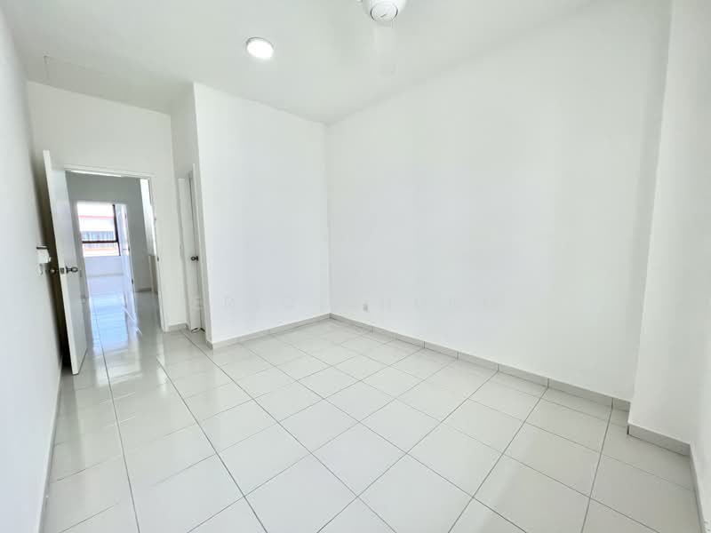 Spacious Two Storey Terrace in Setia Permai 2 Setia Alam untuk Untuk Dijual - RM 750,000, Mac 2026 - Interior - PropertyGuru.com.my