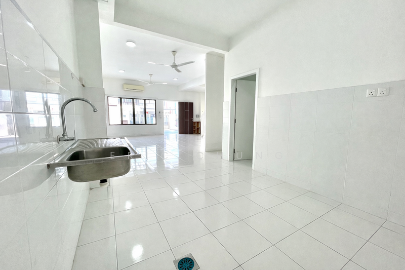Spacious Two Storey Terrace in Setia Permai 2 Setia Alam untuk Untuk Dijual - RM 750,000, Mac 2026 - Interior - PropertyGuru.com.my