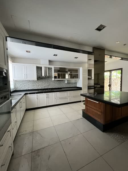 Bungalow for Sale in Kapar (Selangor) - Elaine Yap - PropertyGuru.com.my