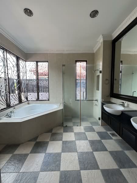 Bungalow for Sale in Kapar (Selangor) - Elaine Yap - PropertyGuru.com.my