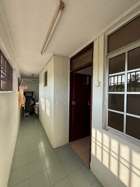 Jasmine Park_Taman Putri Kulai_ Gated Guarded _ Double Storey Terrace 22 x 70 for Sale untuk Untuk Dijual - RM 535,000, Mac 2026 - Corridor - PropertyGuru.com.my