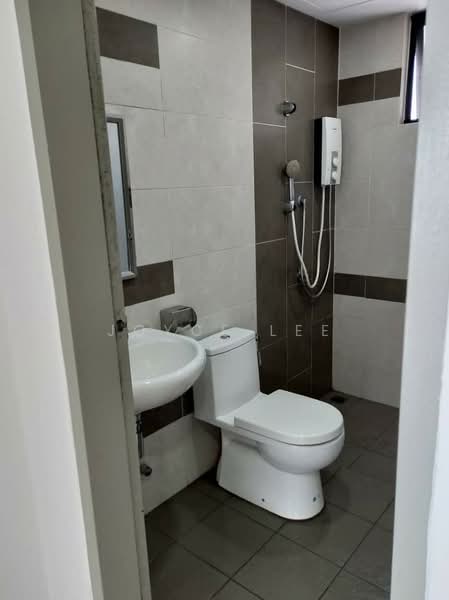 Condominium for Sale at Quayside @ Clear Water Bay - Joyce Lee - Sharing Bathroom - PropertyGuru.com.my