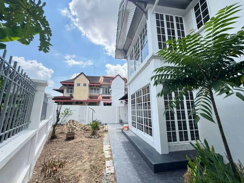 2-storey Terraced House for Sale in Taman Mutiara Rini (Skudai) - Vic Lim - Exterior - PropertyGuru.com.my