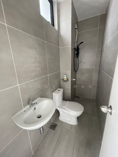 Service Residence for Sale at Space Residency - Kengy Chan - Bathroom - PropertyGuru.com.my