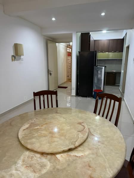 The Oasis untuk Untuk Disewa - RM 2,000 /bulan, Mac 2026 - Dining Room - PropertyGuru.com.my