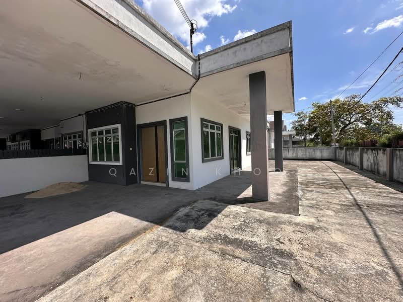 1-storey Terraced House for Sale in Menglembu (Perak) - Qazin Khoo - Exterior - PropertyGuru.com.my