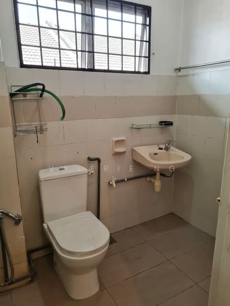 Terraced House for Rent in Bandar Sungai Long (Selangor) - Valerie Ng - Bathroom - PropertyGuru.com.my