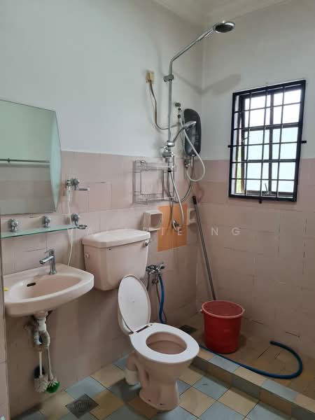 Terraced House for Rent in Bandar Sungai Long (Selangor) - Valerie Ng - Bathroom - PropertyGuru.com.my