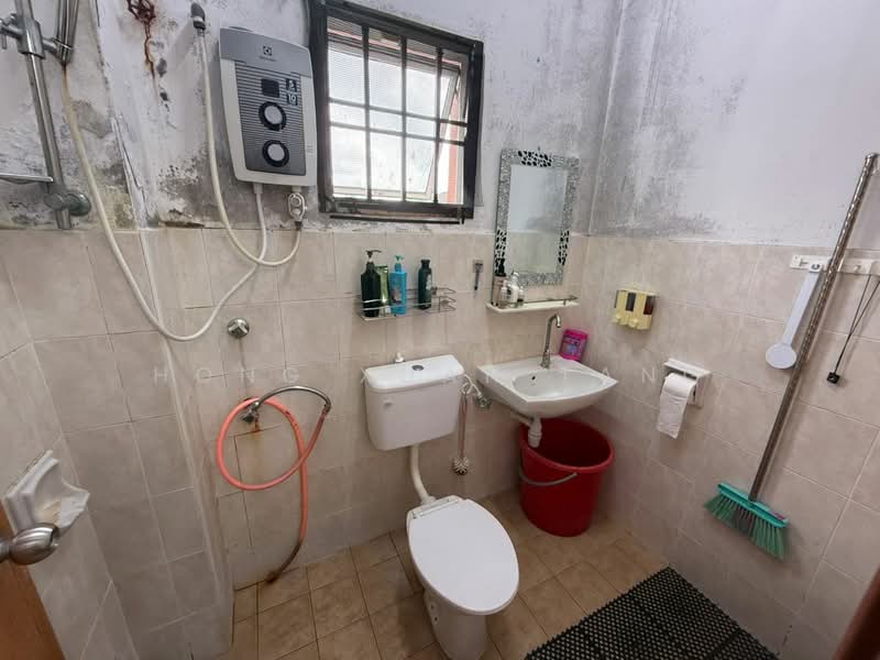 2-storey Terraced House for Sale in Taman Setia Indah (Tebrau) - Hong Xuan Tang - Bathroom - PropertyGuru.com.my
