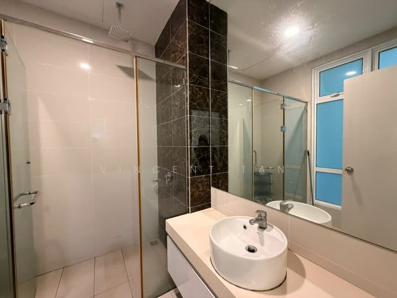 Ferringhi Residence untuk Untuk Disewa - RM 2,000 /bulan, Mac 2026 - Bathroom - PropertyGuru.com.my