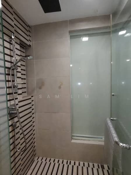 The Peak SOHO untuk Untuk Dijual - RM 588,000, Mac 2026 - Bathroom - PropertyGuru.com.my