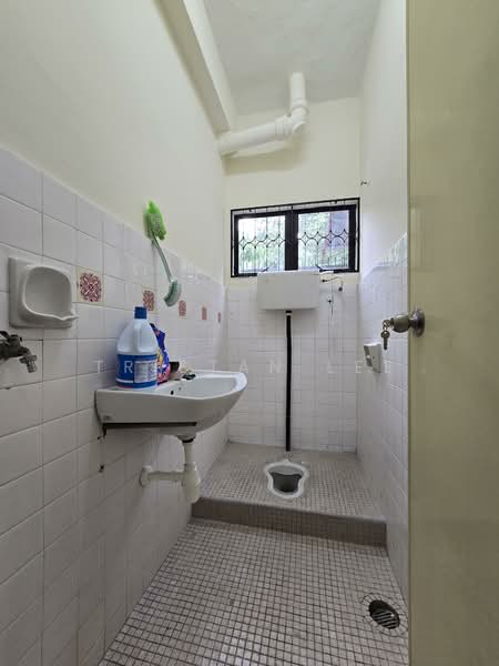 Ground Floor Bathroom