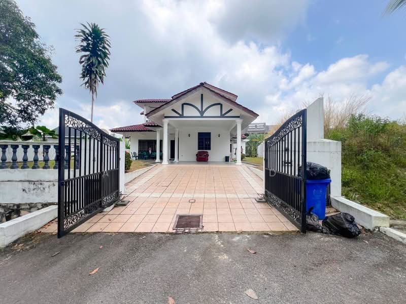 Bungalow for Sale in Seksyen 9 (Shah Alam) - AIMAN ZUHDI - PropertyGuru.com.my