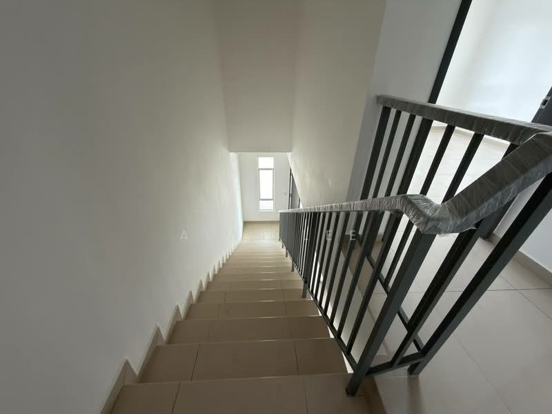 2-storey Terraced House for Sale in Taman Puncak Tropicana (Pekan Nenas) - Alan Lee - Corridor - PropertyGuru.com.my