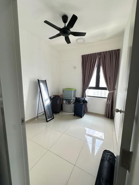 Kondominium untuk Dijual di Golden Triangle 2 - Kelvin Seow - Bedroom - PropertyGuru.com.my