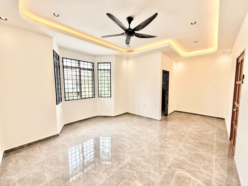 Taman Puchong Indah untuk Untuk Dijual - RM 585,000, Mac 2026 - Living Room - PropertyGuru.com.my