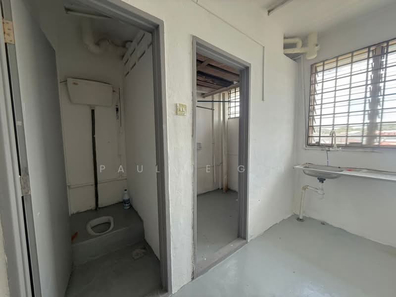 Flat for Sale at Taman Plentong Utama - Pauline Goh - Bathroom - PropertyGuru.com.my