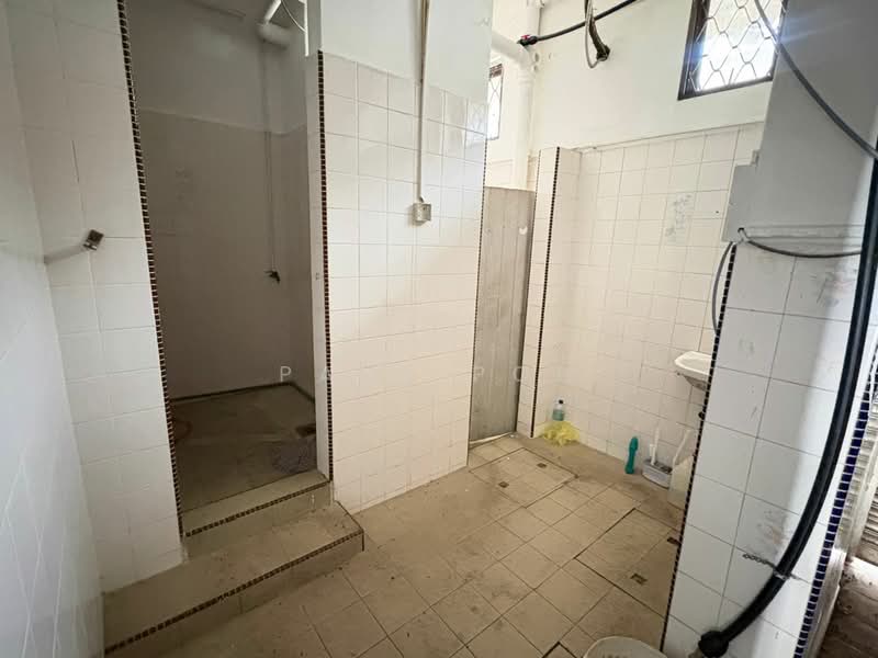 Tun Aminah untuk Untuk Disewa - RM 5,000 /bulan, Mac 2026 - Bathroom - PropertyGuru.com.my